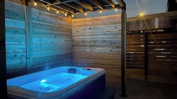 Bañera de hidromasaje exterior