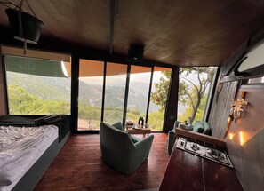 1 habitación, wifi y ropa de cama