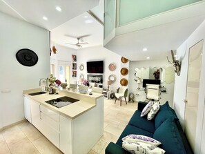 TV - Magnolia Loft Marbella (Marbella)