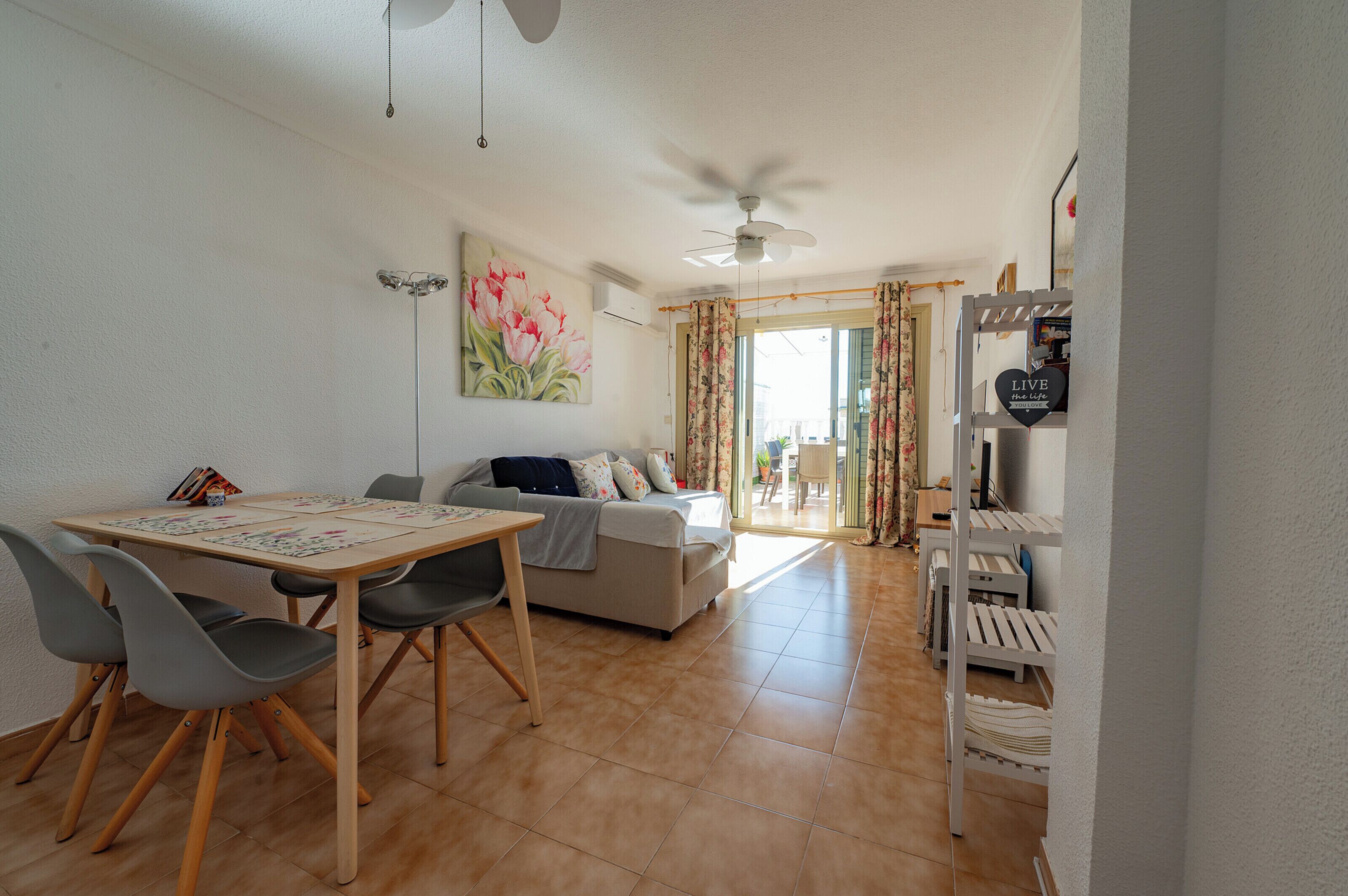 Bungalow, 2 Bedrooms, Terrace | Living room