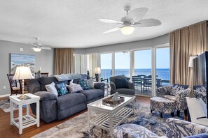 TV - Tower 2, three bedroom! Great Views!! FREE BEACH CHAIRS! (Panama City Beach)