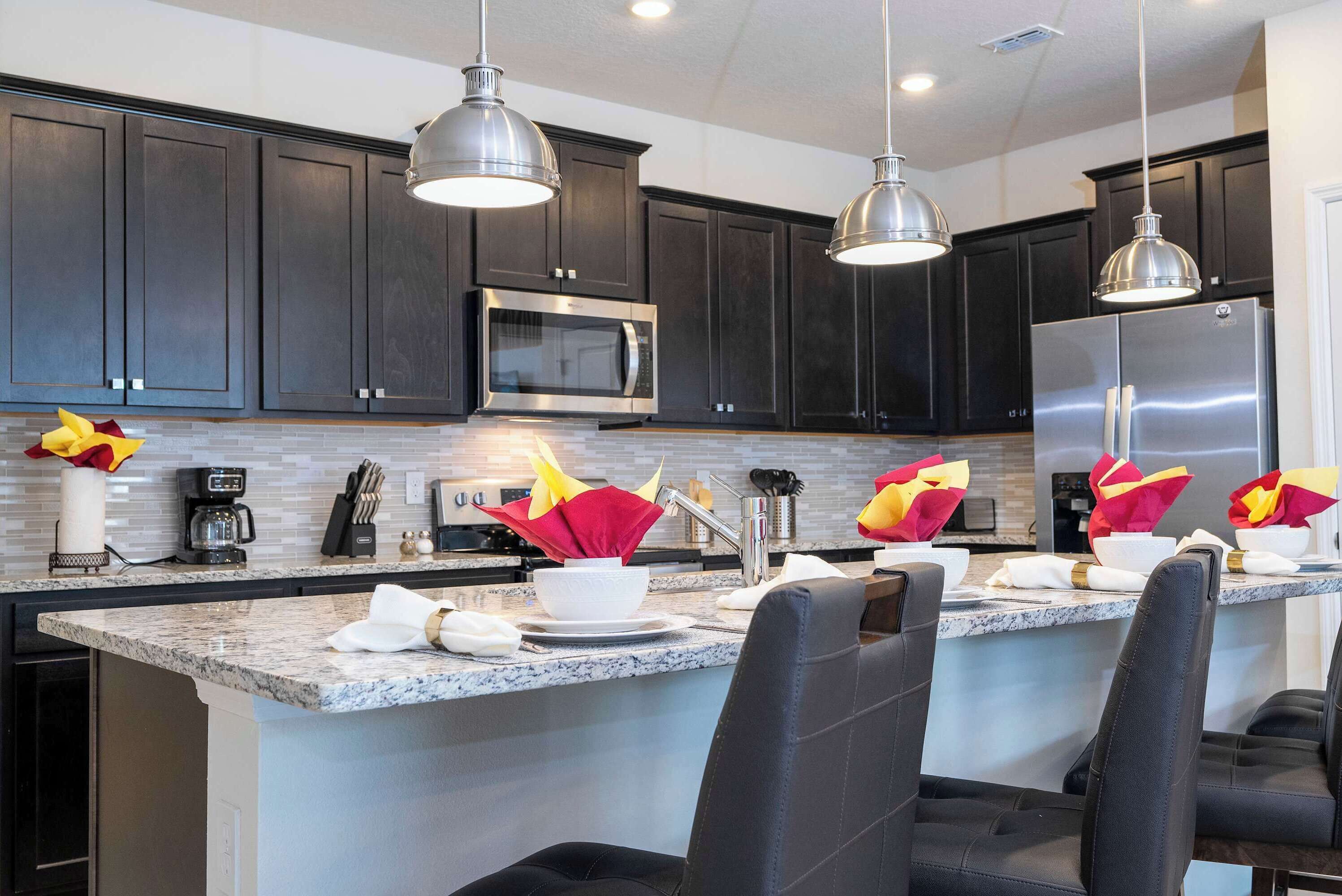 雪櫃、微波爐、焗爐、爐具