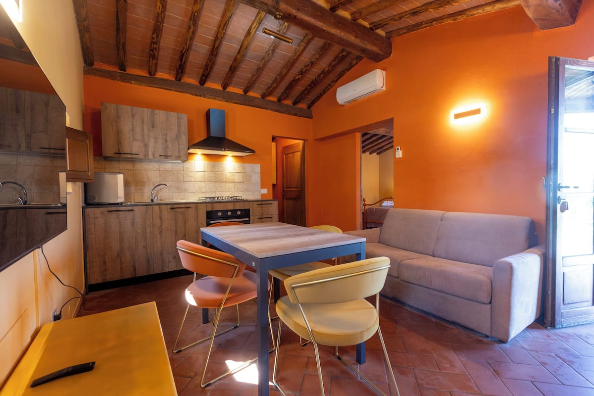 Cortinas blackout, tabla de planchar con plancha y wifi gratis