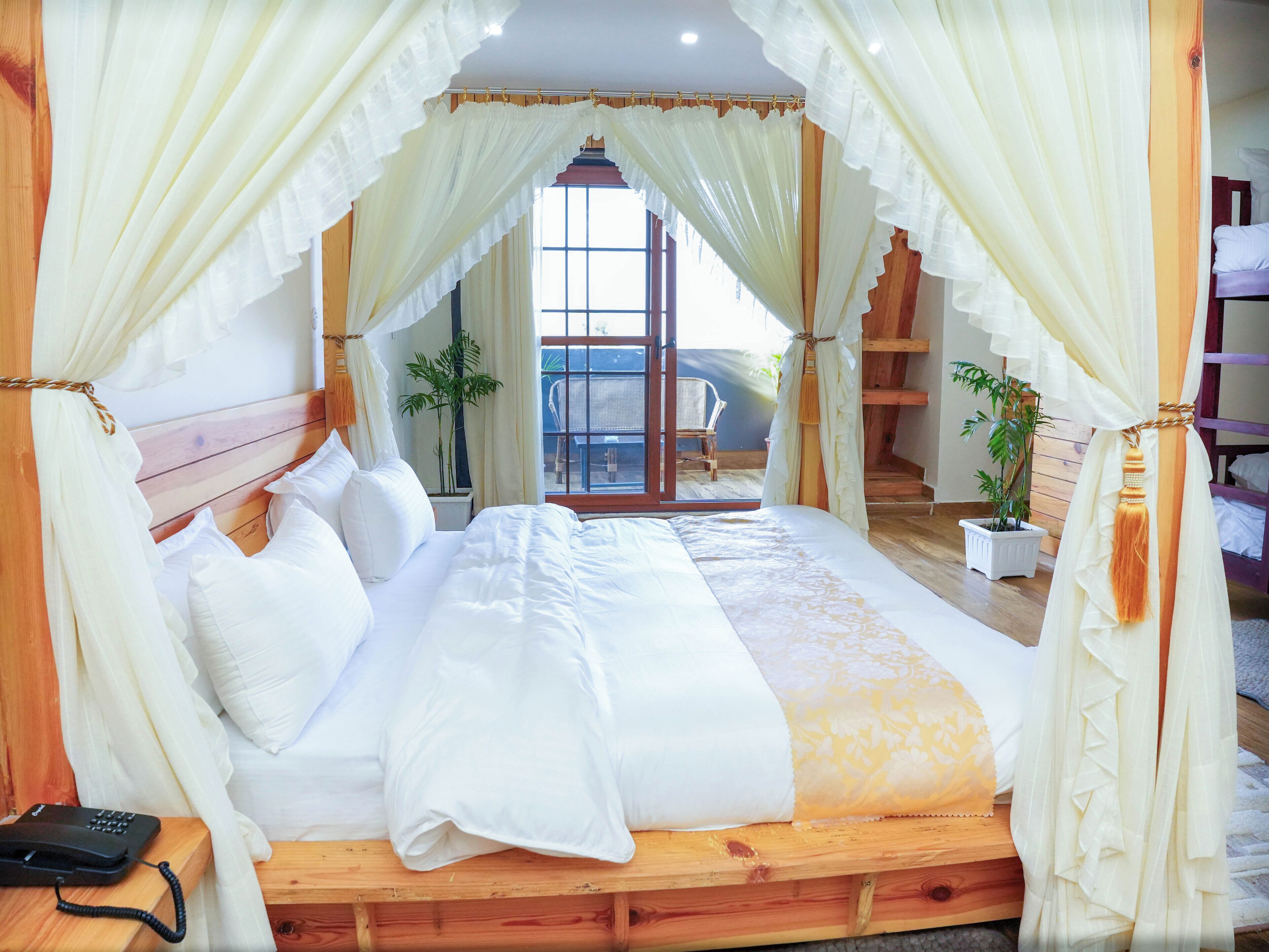 Familieværelse | Skrivebord, strygejern/strygebræt, gratis Wi-Fi, sengetøj