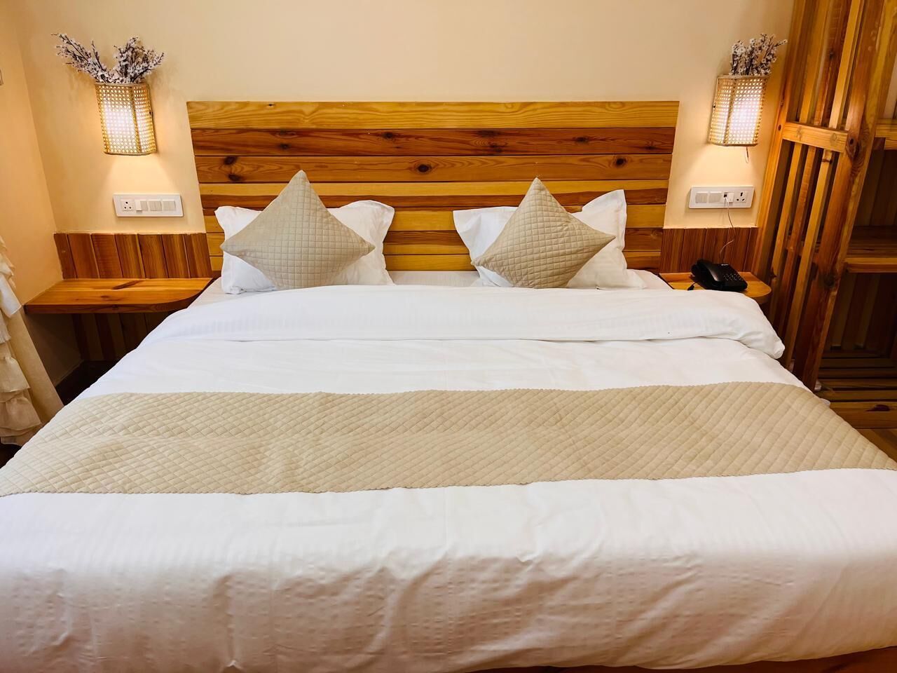 Deluxe-værelse | Skrivebord, strygejern/strygebræt, gratis Wi-Fi, sengetøj