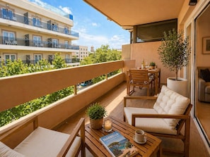 Outdoor dining - Esperanza Grand Apartments II • Marbella Centro (Marbella)