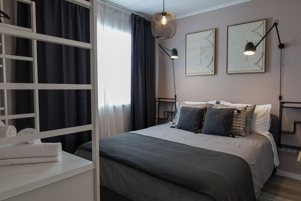 4 bedrooms, free WiFi, bed sheets