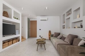 Smart TV, video games