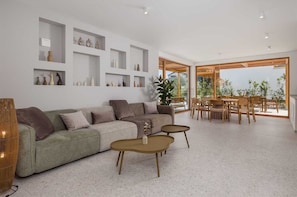TV - Villa 1 (Soline)