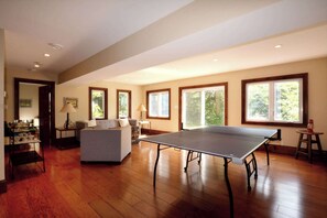 Spielezimmer