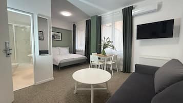 Basic Apartment | 1 bedroom, hypo-allergenic bedding, blackout drapes, iron/ironing board