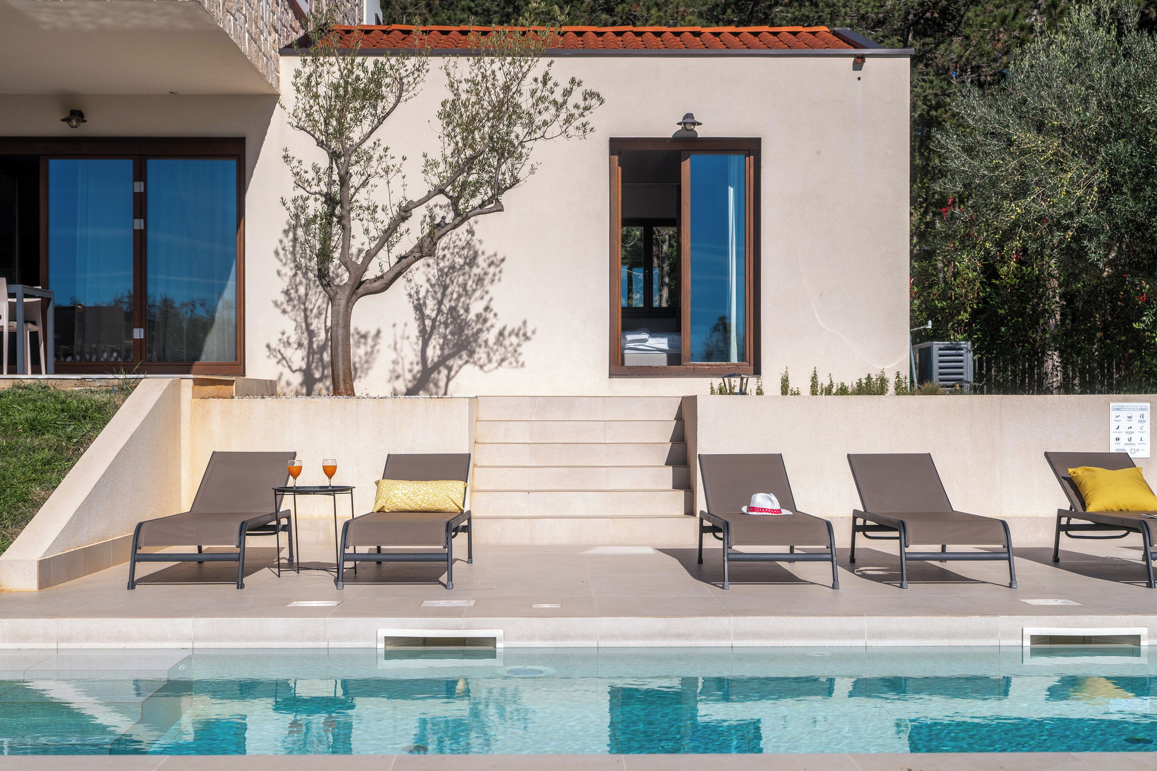 Piscine extérieure, piscine chauffée