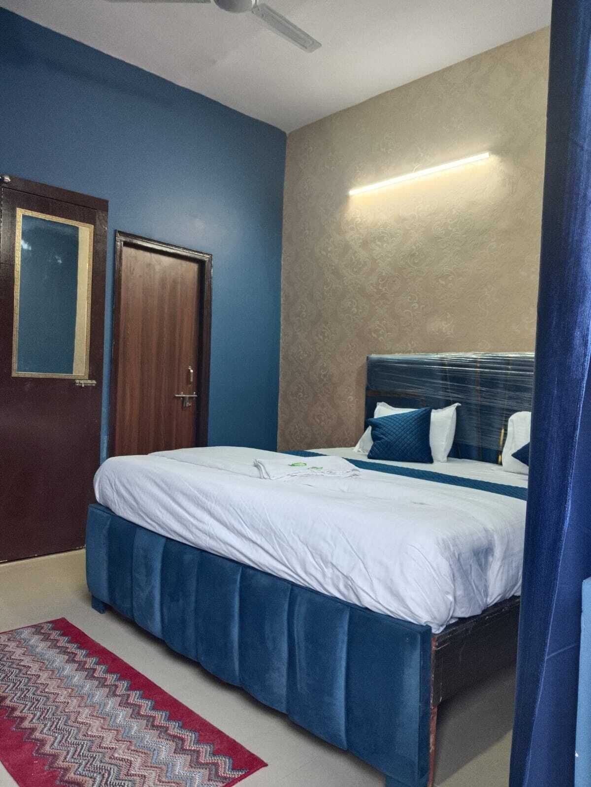 Escrivaninha, Wi-Fi de cortesia, roupa de cama