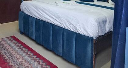 Hotel Spark Inn || Near Motherhood Hospital