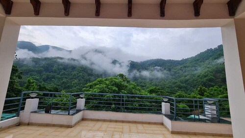 Aranyaka River Resort