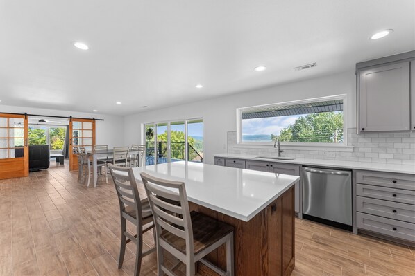 Dining - Brand New Home. Extremely Boat Friendly. Highly Desirable Location. Rocky Branch (Rogers)