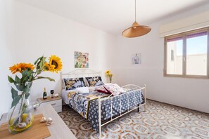 Villa, patio | 2 chambres, lits pliants/supplémentaires, Wi-Fi gratuit