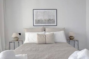 2 chambres, fer et planche à repasser, Wi-Fi, draps fournis