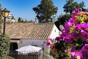 Property grounds - Quaint 2 Bedroom Townhouse with Pool close to Sea! (Benalmádena)