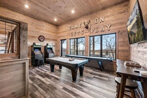 Spielezimmer