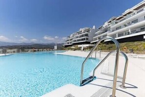 Pool - Stunning Three Bedroom Townhouse (Estepona)