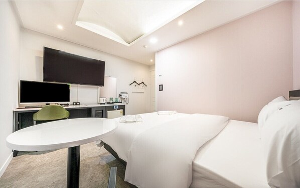 Deluxe Double Room | Free WiFi