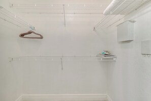 Apartment (2 Bedrooms) | Interior - Centrally Located Orlando Apt w/ Pool Access! (Orlando)