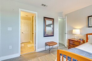 Apartment (2 Bedrooms) | Interior - Centrally Located Orlando Apt w/ Pool Access! (Orlando)