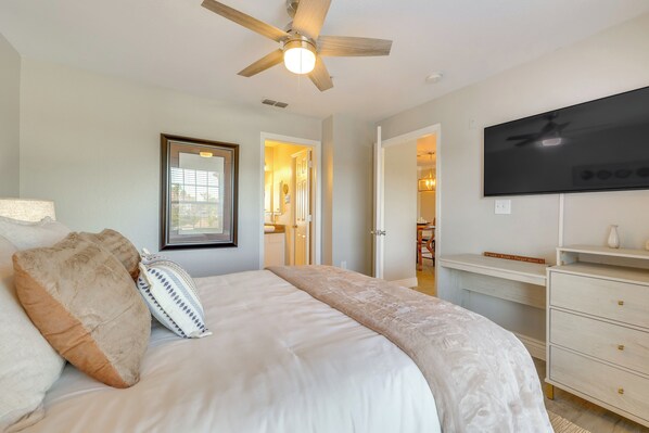 Apartment (2 Bedrooms) | Interior - Centrally Located Orlando Apt w/ Pool Access! (Orlando)