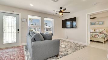 Apartment (1 Bedroom) | Interior