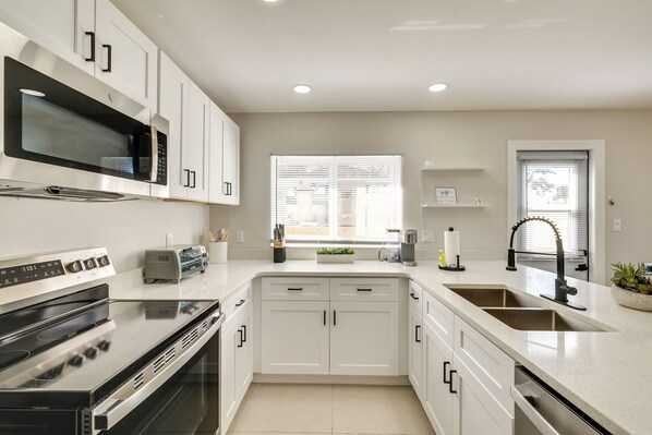 Apartment (1 Bedroom) | Interior