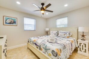 Apartment (3 Bedrooms) | Interior - Walk to Fort Myers Beach: Family-friendly Getaway! (Fort Myers Beach)