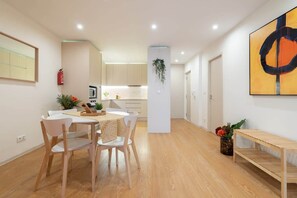 Dining - 3 Colorful Bright Flats w/Balcony by HostWise (Porto)
