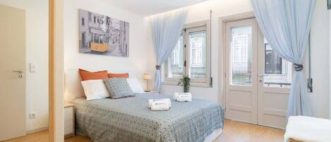 7 bedrooms, iron/ironing board, travel cot, WiFi