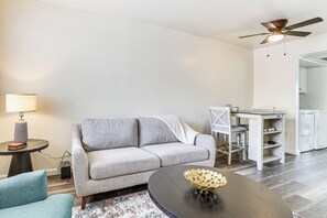 Apartment (1 Bedroom) | Interior