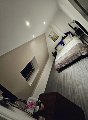 1 Schlafzimmer, WLAN, Bettwäsche