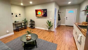 Apartment (1 Bedroom) | Interior