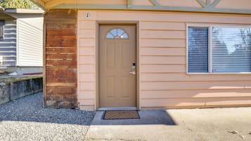 Apartment (1 Bedroom) | Interior