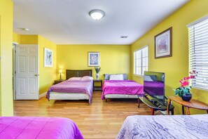 Interior - Stay & Play in Las Vegas: Spacious Home for Groups (Las Vegas)
