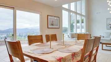 Rumah (4 Bedrooms) | Interior