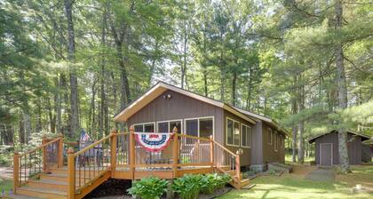Charming Cabin on Grindstone Lake