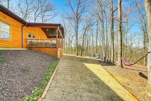 Interior - 11 Mi to Marina on Lake Hamilton: Cabin Getaway (Royal)