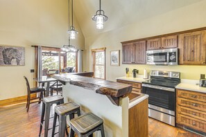 House (3 Bedrooms) | Interior