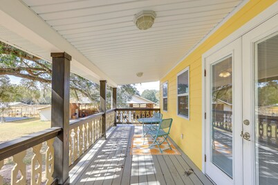 Nature Coast Hideaway w/ Deck on 5 Acres