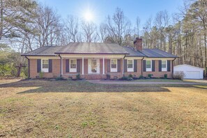 House (3 Bedrooms) | Interior - Family Friendly: Chic Retreat in Rocky Mount! (Rocky Mount)