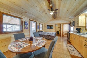 House (2 Bedrooms) | Interior