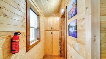 House (1 Bedroom) | Interior