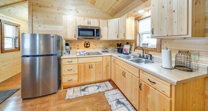Horse Farm Retreat w/ Pond View Near Louisville