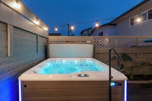 Bañera de hidromasaje exterior