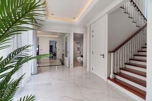 Elite Villa | In-room safe, blackout drapes, iron/ironing board, free WiFi